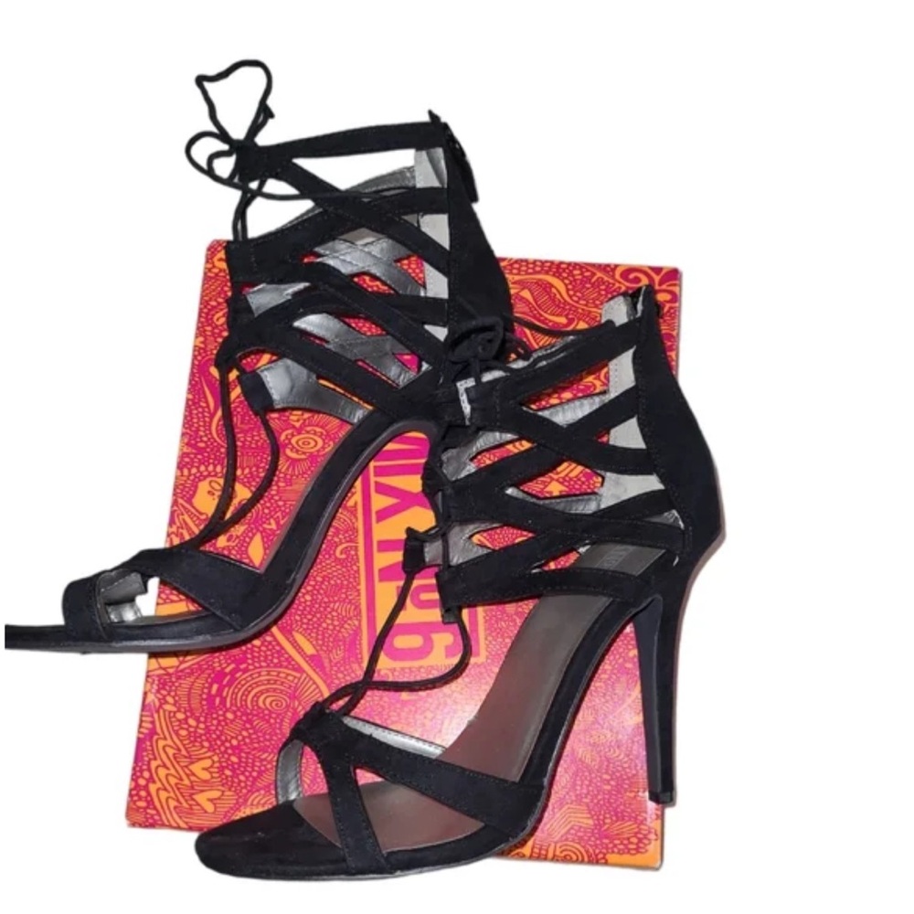 💕Mix No 6 MINKA Sandals💕Size 9